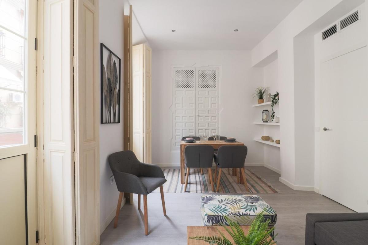 C93 - Trendy Two Bedrooms In Ollerias Малага Екстер'єр фото