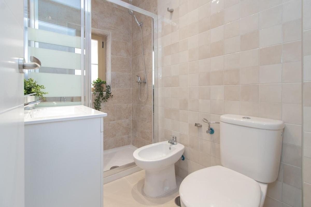 C93 - Trendy Two Bedrooms In Ollerias Малага Екстер'єр фото